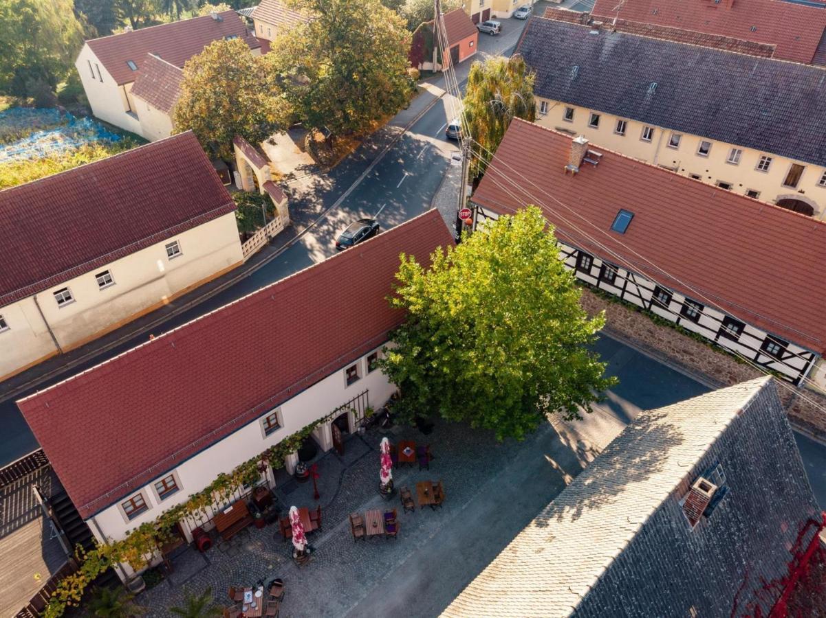 Weingut Schuh - Pension Zur Bosel 科斯维格 外观 照片